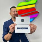 Michal Kavalčík Instagram - Velké DÍKY na Mělník🍏⌚️ Je čas se pochlubit dárkem od super party z @ifruits.cz 👏🏼🎁✌🏼 Málo kdo Vás umí odměnit za super spolupráci v roce 2023 než best prodejna a servis a TEAM z Mělníku🌍 Fakt díky - tohle jsem nečekal🔥 Nové APPLE Watch ULTRA 2 ☄️ Jsou BOŽÍ💪🏽 Krásný nový rok i Vám🍾🤩 #ifruits #ifruitscz #melnik #servis #hodinky #apple #appleultra2 #applewatch #darek #diky iFruits.cz