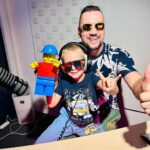Michal Kavalčík Instagram - Dnešní KISS💋😂🎤 Tak dneska ve složení DEJVÍK - LEGO MAN & Majkl🔊🎙️😉 #dyckykiss #radiokiss #kiss #dave #onair #dopolednikiss Česká republika