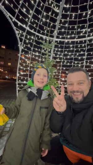 Michal Kavalčík Instagram - Tak hodně bublinek ŠTĚSTÍ🥂🍾🤩
Nádherný silvestr a krásný nový rok 2024🥰🔊🥳🎉🎉🎉🎉🎉🎉🎉🎉🎉🎉🎉🎉🎉🎉🎉🎉🎉🎉
#silvestr #silvester #prani #bublinky #dave #davemartin