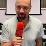 Michal Kavalčík Instagram - Jaké má vzpomínky na školu @nejkrasnejsikluk? 🏫👩🏼‍🏫 Pusťte si Majklovo vysílání zase dnes od 10 do 14 hodin! 🎧 #kissradiokiss #behappy #michalkavalcik #backtoschool Radio Kiss