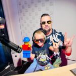 Michal Kavalčík Instagram - Dnešní KISS💋😂🎤 Tak dneska ve složení DEJVÍK - LEGO MAN & Majkl🔊🎙️😉 #dyckykiss #radiokiss #kiss #dave #onair #dopolednikiss Česká republika