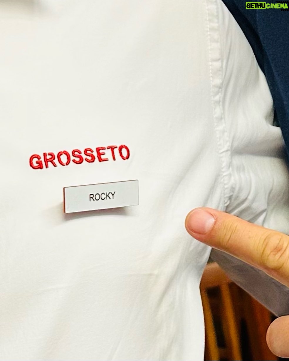 Michal Kavalčík Instagram - Když potkáš ROCKYHO🥊 Některý věci nevysvětlíš 😁Best setkání v @grosseto_restaurace 🔥A přístě prej vyběhnem i ty schody😅 díky Rocky💪🏼 #rocky #rockybalboa #fans #setkani #silvestrstalone Grosseto Pizzeria Ristorante