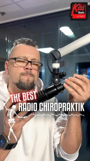 Michal Kavalčík Instagram - Každý den po 10h 😉🆘🩻
Potřebujete trošku křupnout? Majkl na @kissradiokiss Vás napraví😅💪🏽👏🏼 #radiokiss #parody #parodie #kiss #chiropractic #chiro #chiropraktiker #funny #kavalcik #michal #pomoc