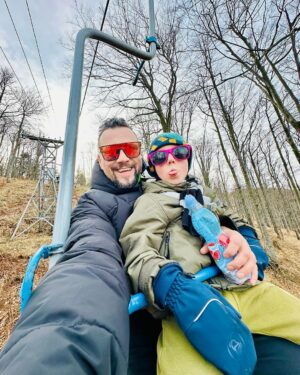 Michal Kavalčík Instagram - Vše NEJ DEJVÍKU♥️
Nejkrásnější svátek a zase byla prča😁 A dal si i Javorový - RESPEKT kámo👍🏼💪🏽🏔️🚠 Díky za vše prcku🤩 #dave #dejvik #vyslap #javorovy #hory #beskydy #lanovka #superden #oslavy #oslava #svatek #vylet