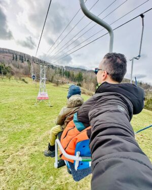 Michal Kavalčík Instagram - Vše NEJ DEJVÍKU♥️
Nejkrásnější svátek a zase byla prča😁 A dal si i Javorový - RESPEKT kámo👍🏼💪🏽🏔️🚠 Díky za vše prcku🤩 #dave #dejvik #vyslap #javorovy #hory #beskydy #lanovka #superden #oslavy #oslava #svatek #vylet