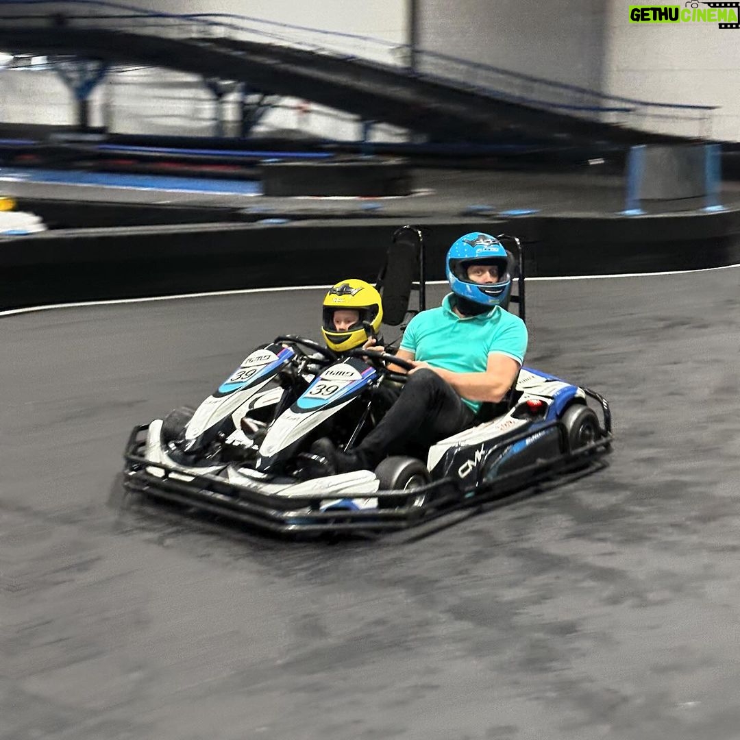 Michal Kavalčík Instagram - RACE DAY🏁🛞🏎️ Nejvíc zážitek v @cmkarting 🚨 Pecka závody🚀 Musím víc trénovat neb mě @abdoul_officiel00 porazil👍🏼🙏🏼 #cmkarting #zlicin #electric #nitrak #rychleazbesile #zavody #pecka #prague #niceday #super #pratele #kamosi #bestfriends CMKarting