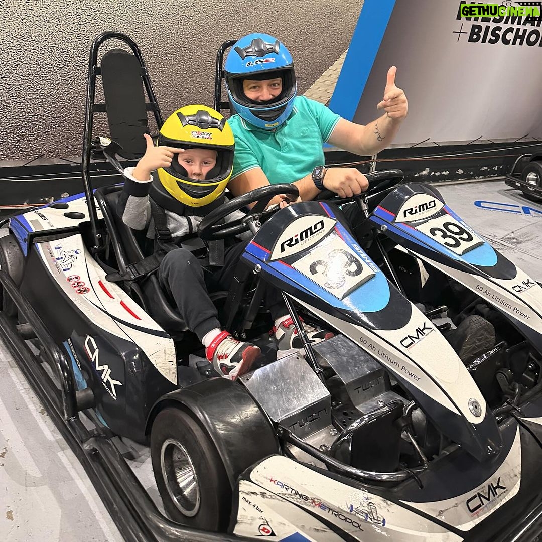 Michal Kavalčík Instagram - RACE DAY🏁🛞🏎️ Nejvíc zážitek v @cmkarting 🚨 Pecka závody🚀 Musím víc trénovat neb mě @abdoul_officiel00 porazil👍🏼🙏🏼 #cmkarting #zlicin #electric #nitrak #rychleazbesile #zavody #pecka #prague #niceday #super #pratele #kamosi #bestfriends CMKarting