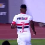 Michel Bastos Instagram - #tbt @saopaulofc x Internacional. #m1to25.
