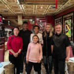 Michel Bastos Instagram - Ontem voltamos depois de 11 anos a comer no nosso restaurante preferido Palais de Chine 🇨🇳 na Bélgica 🇧🇪!! Muitas lembranças boas 👏🏾😍. Obrigado @kerchove #Marta e #Celia pela companhia. @rafaelschmitz @anapaulagodoi @michellenobre @danisloboda @sloboda01 faltou a presença de vcs !! Voltaremos né @lewonsovicz ? #chine #palaisdechine #homard #cuisinechinoise
