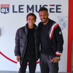 Michel Bastos Instagram - Não tem preço poder mostrar ao nossos filhos a nossa história !! @lu_wbastos agora e a sua vez mlk… 🙏🏾🦁👏🏾 @ol. Direção @losclive agora… Lille estamos chegando 😜👍🏾👏🏾