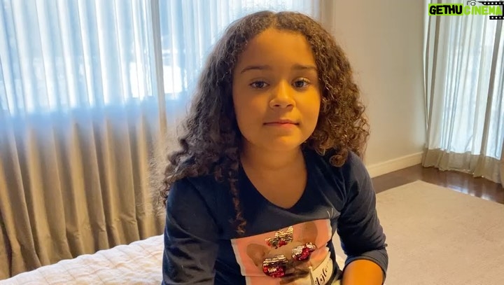 Michel Bastos Instagram - Aí para melhorar meu domingo dos pais,recebo essas mensagens !! Amo vcs dois demais🥰😍😘. Eeeee eu sou um PAI DE SORTE MESMO 👏🏾❤️. #pai #filhos Alphaville
