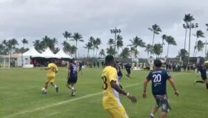 Michel Bastos Instagram - E puskas @caiobasoccercamp ?? Quero agradecer ao meu professor @nassermohamad pela assistência 😜😍. Mas tb jogando com todas essas feras @belutti @emersonsheik @f.luciano3 @edmundosouza10 @ticosahyoun @caiobaribeiro @totokhouri @fredonoah @lucaneta10 @di6ao @afonsonigro… papai vai volta 🤣😂.