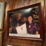Michel Bastos Instagram - Ontem voltamos depois de 11 anos a comer no nosso restaurante preferido Palais de Chine 🇨🇳 na Bélgica 🇧🇪!! Muitas lembranças boas 👏🏾😍. Obrigado @kerchove #Marta e #Celia pela companhia. @rafaelschmitz @anapaulagodoi @michellenobre @danisloboda @sloboda01 faltou a presença de vcs !! Voltaremos né @lewonsovicz ? #chine #palaisdechine #homard #cuisinechinoise