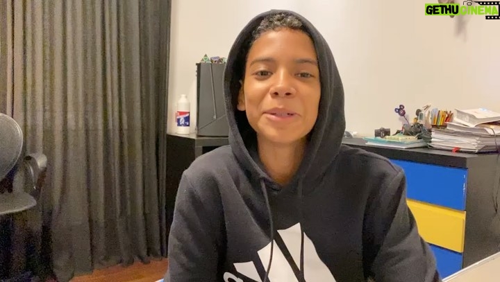 Michel Bastos Instagram - Aí para melhorar meu domingo dos pais,recebo essas mensagens !! Amo vcs dois demais🥰😍😘. Eeeee eu sou um PAI DE SORTE MESMO 👏🏾❤️. #pai #filhos Alphaville