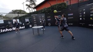 Michel Bastos Instagram - Aprendendo mais um esporte !! @foot_table que evento top!! Parabéns a todos os envolvidos 👏🏾👏🏾.