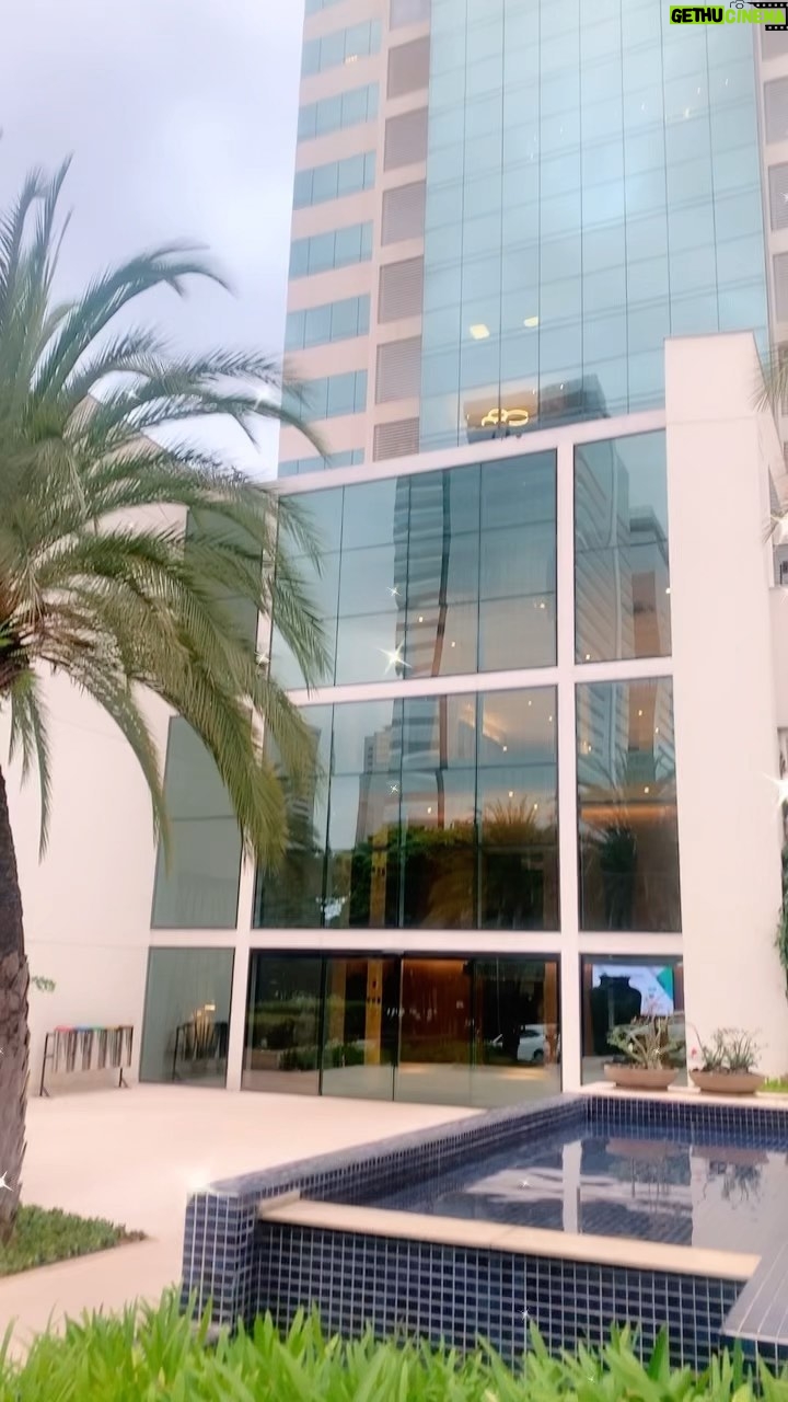 Michel Bastos Instagram - Já pensou em ter a sua sala privativa ou estação de trabalho na entrada de Alphaville? Aqui no @mbcoworking você tem toda a estrutura para dar aquele passo que o seu negócio precisa e tudo isso com planos que cabem no seu bolso! Quer saber mais? Clica agora no link da Bio e fale com a gente! 📲 . . . #mbcoworking #coworkingspace #coworker #coworkingcommunity #coworkingemalphaville #coworkspace #coworkinglife #salaprivativa #salacomercial #salaemalphaville #michelbastos