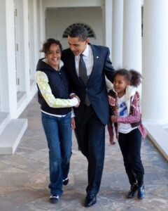 Michelle Obama Instagram - Happy Father’s Day to all of the amazing dads out there — and to this guy in particular. @BarackObama, thank you for being such a loving, caring, and attentive dad to our two beautiful girls. We love you so much! 💕