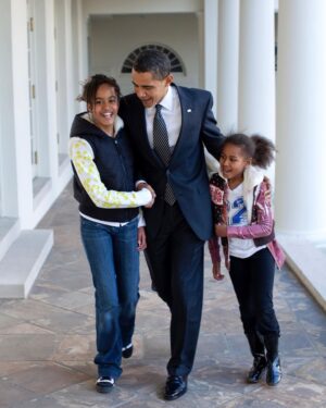 Michelle Obama Instagram - Happy Father’s Day to all of the amazing dads out there — and to this guy in particular. @BarackObama, thank you for being such a loving, caring, and attentive dad to our two beautiful girls. We love you so much! 💕