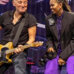 Michelle Obama Instagram - When in Barcelona… Had so much fun on stage with @Springsteen, Patti, and Kate! 🎶