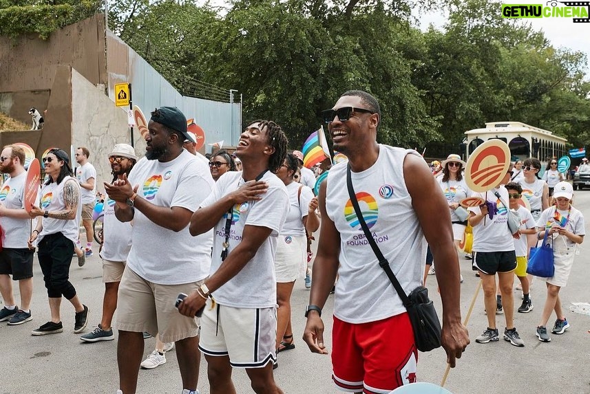 Michelle Obama Instagram - Loved seeing our @ObamaFoundation staff, their families, and folks around my hometown come together for Chicago’s Pride Parade! It’s always such a fun and joyful celebration of the LGBTQ+ community—and a powerful reminder of the progress that’s possible when we come together. Chicago, Illinois