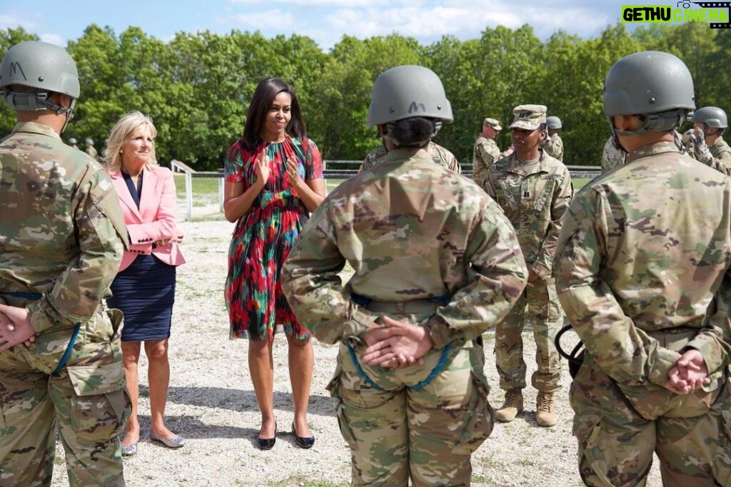 Michelle Obama Instagram - Our service members and their families give so much for our country every single day. When I was First Lady, I was so proud to work closely with Dr. Biden to honor their remarkable service. It means so much that @FLOTUS and @POTUS are carrying forward the work of Joining Forces with an executive order that helps military spouses, caregivers, and survivors get hired, stay hired, find childcare, and so much more. Because supporting our troops isn’t just about words. It’s about deeds. It’s about making sure that they and their families are able to feel the love and support of our country in real, concrete ways. That’s how we truly show them how much we appreciate everything they do.