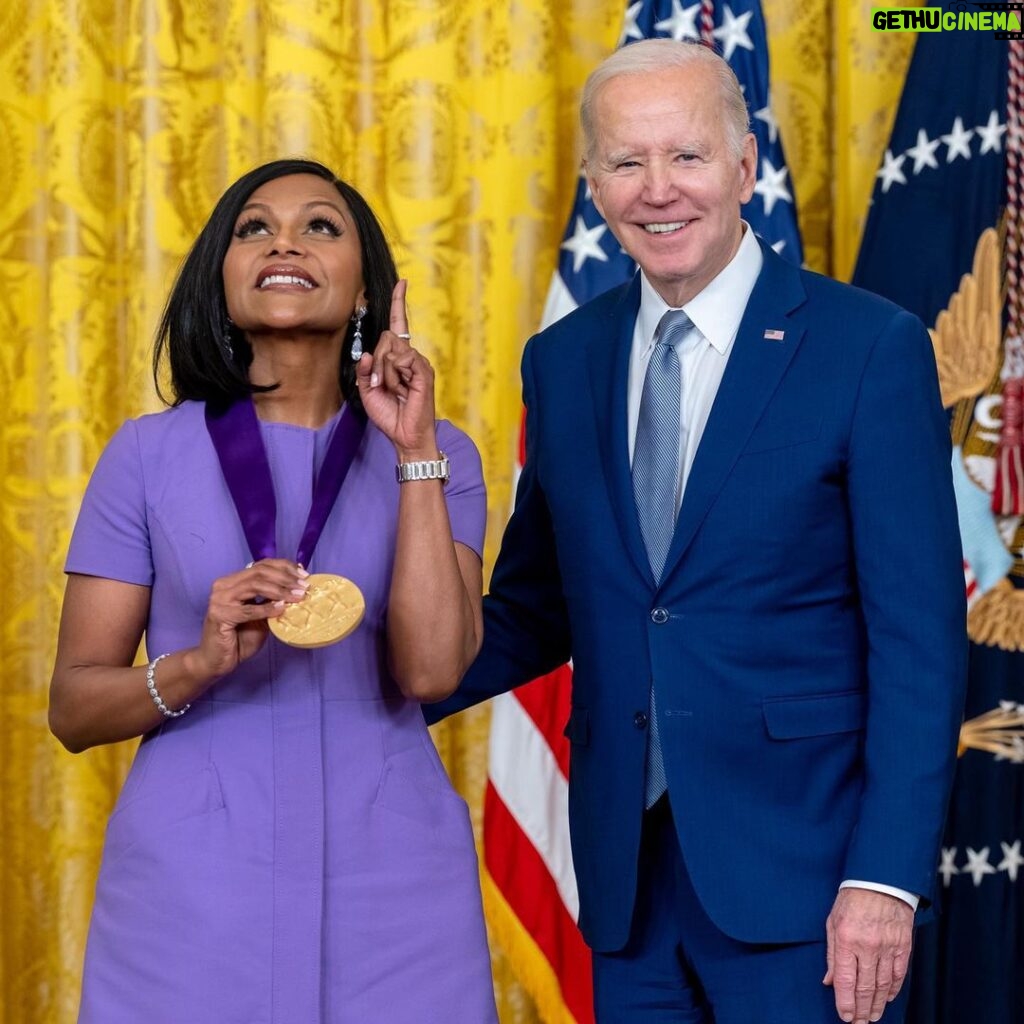 Michelle Obama Instagram - It was so wonderful to see @MindyKaling honored with the National Medal of Arts by President Biden this week for her trailblazing work across television, film, and books. In #TheLightWeCarry, I write about Mindy in a chapter that explores the feeling of being an “other” or an “only” that many of us experience. Sometimes it's because of our race or ethnicity; other times it’s our gender; for me growing up, it was my height. Whatever the reason, those differences that make us stand out and often lead us to shrink ourselves. When Mindy started on The Office, she was twenty-four-years old and the only woman and person of color writing on the show. Now, Mindy could have decided to let those feelings of doubt take over, but she didn’t. She stepped forward. She endured the discomfort of being an “only,” drilled down on the work, and because of that—she was able to make more space for others coming up behind her, creating room for more storytellers and more stories along the way. Since then, she’s become a powerhouse in her field, creating, producing, writing, and starring in multiple hit TV shows and movies, nearly all of which feature the stories of women of color. With her work, she’s widened the sphere for belonging and empowering so many women along the way by allowing themselves to be seen. Congrats on the award, Mindy! You deserve it. #WomensHistoryMonth
