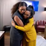 Michelle Obama Instagram - The last night of my book tour was truly special. I couldn’t have asked for a better way to end #TheLightWeCarry tour than with my dear friend, @Oprah. I’m so thankful to each and every person who has joined me at one of my book tour stops or picked up a copy of The Light We Carry. I love you all—your support means the world to me. ❤️ YouTube Theater
