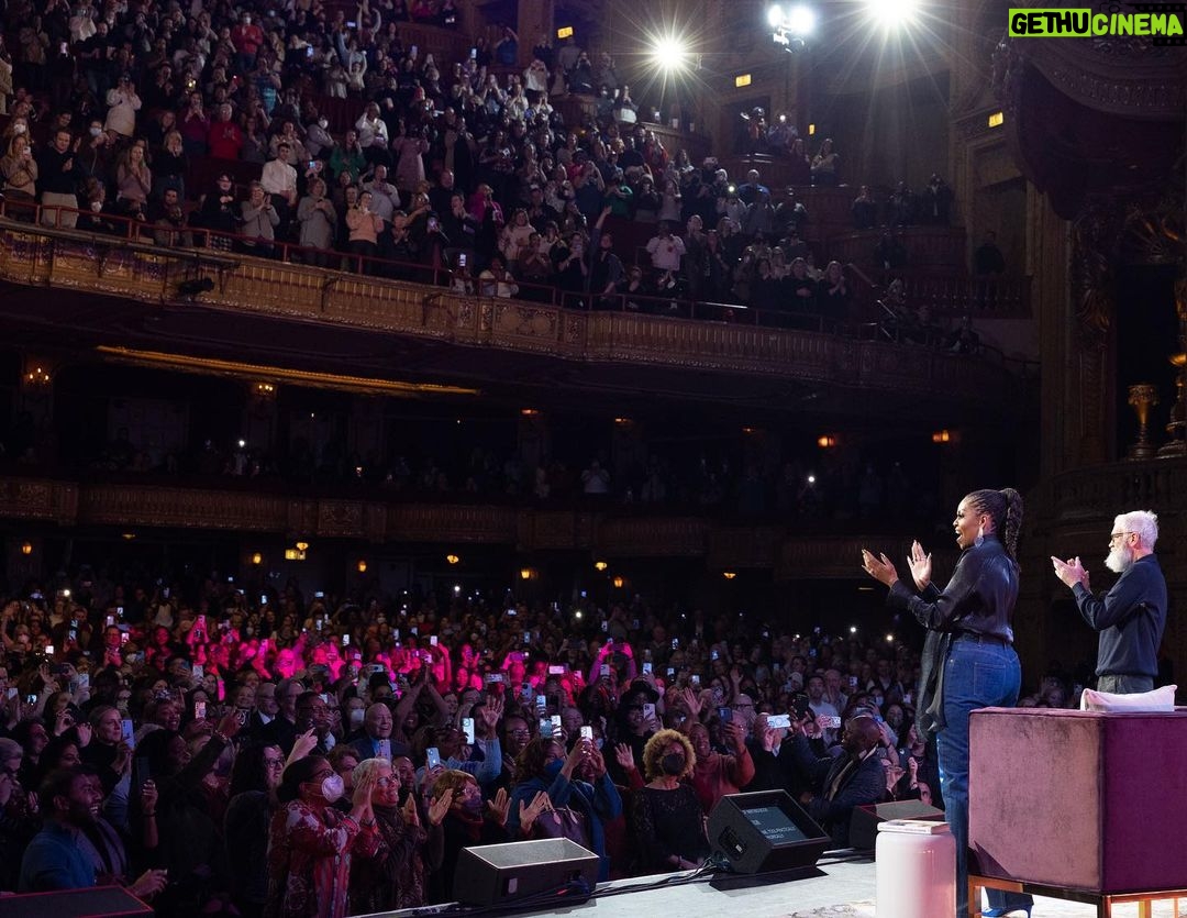 Michelle Obama Instagram - There's no place like home! Such a fun night in Chicago with David @Letterman and all who joined. #TheLightWeCarry The Chicago Theatre