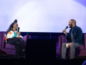 Michelle Obama Instagram - I’m having such a wonderful time seeing so many of you on my #TheLightWeCarry book tour. @TylerPerry, thank you for joining me these last two nights in Atlanta.

And to those who are following along, thank you for picking up the book and sharing the tools that have helped you along the way. Keep your reflections coming!