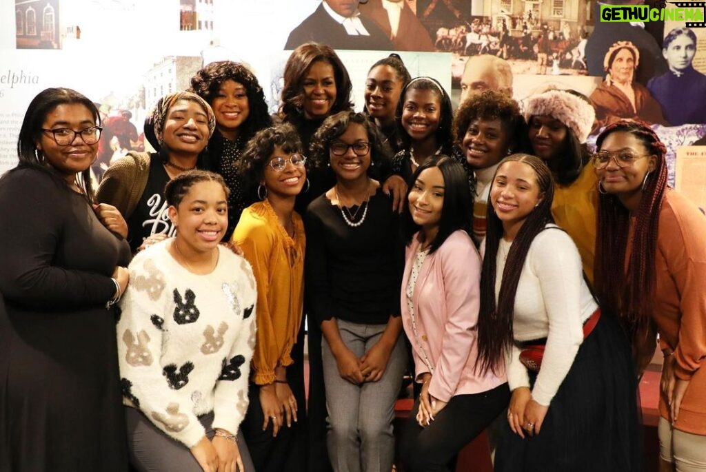 Michelle Obama Instagram - One of my favorite parts about #TheLightWeCarry tour is getting to meet and see so many of you in person! I recently had the chance to catch up with a group of young ladies from @begirl.world who I met a few years ago on my Becoming tour. When I first met Mikayla, Sanaa, and Ryann, they were teenagers in high school and now they’re confident young women forging their own paths in college. It was such a joy to see them again! Tune in to the @TamronHallShow today to hear more about my new book, The Light We Carry, and watch the surprise!