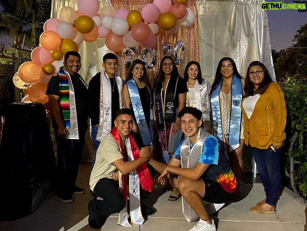 Michelle Obama Instagram - This Hispanic Heritage Month, I wanted to share Ernesto Rubio’s story. He’s a school counselor aid who is working to inspire students at Woodrow Wilson High School in California. Not only has Ernesto worked at Wilson for years, but he also attended high school there. Ernesto knows firsthand what his students are experiencing and is passionate about helping them achieve their dreams. When asked about what it means to be celebrating #HispanicHeritageMonth with his students, he shared, “I take pride in serving our community students daily. As a first-generation student at Wilson, it was my goal to break the cycle and attend college.” He hopes to lead by example and inspire students to break cycles that hold them back. Ernesto’s journey is an example of what is possible when we work to lift each other up. Because his school counselor invested in him when he was a student at Wilson, he’s now giving back and investing in the next generation of leaders at his school. How has an educator impacted you? Share your story below! #ReachHigher 🎓