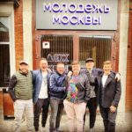 Mikhail Kukota Instagram - 1/4 Убойной лиги 1888год фото в цвете. Кто помнит ставьте 👍 #убойнаялига #кукота #юмор Москва • Moscow