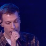 Mikhail Zasidkevich Instagram - Вышел премьерный выпуск «Две Звезды. Отцы и дети» на Первом Канале, в котором мы участвуем со своим отцом Николаем Засидкевичем. Как вам выступление? Нам кажется, получилось тепло и душевно. Все цветы дарим своей маме. Хочется испытывать такие эмоции чаще.