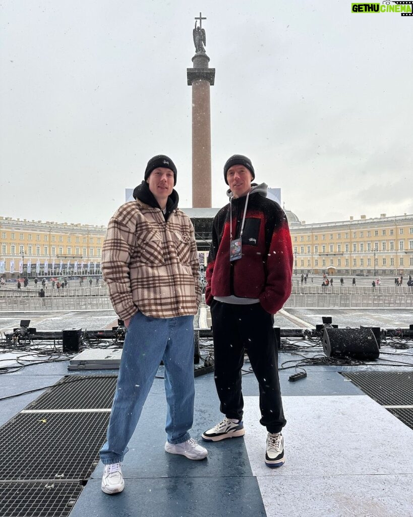 Mikhail Zasidkevich Instagram - Питер, сегодня мы у вас в 18:00 качаем на Дворцовой Площади! Готовы?
