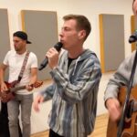 Mikhail Zasidkevich Instagram - Уже несколько месяцев мы в большом туре! В перерывах между концертами успеваем заезжать на базу, чтобы поиграть новое. Теперь на концертах вы услышите песню «Мне не страшно». Качает, трогает! Увидимся скоро с каждым. Ищите свой город - dabroconcert.com #dabro #мненестрашно #dabrolive