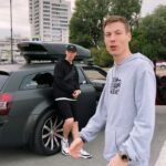 Mikhail Zasidkevich Instagram - Последние тёплые деньки, когда можно включить музыку в машине и зачитать на улице.