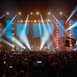 Mikhail Zasidkevich Instagram – За этот год мы дали огромное количество концертов и раскачали много городов. Концерт в Крокусе стал мощным финалом тура в этом году. Мы наполнены эмоциями, чтобы писать и творить ещё больше!
За фото спасибо @vvlapteva