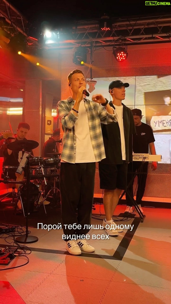 Mikhail Zasidkevich Instagram - Но вместо слов достаточно обнять.