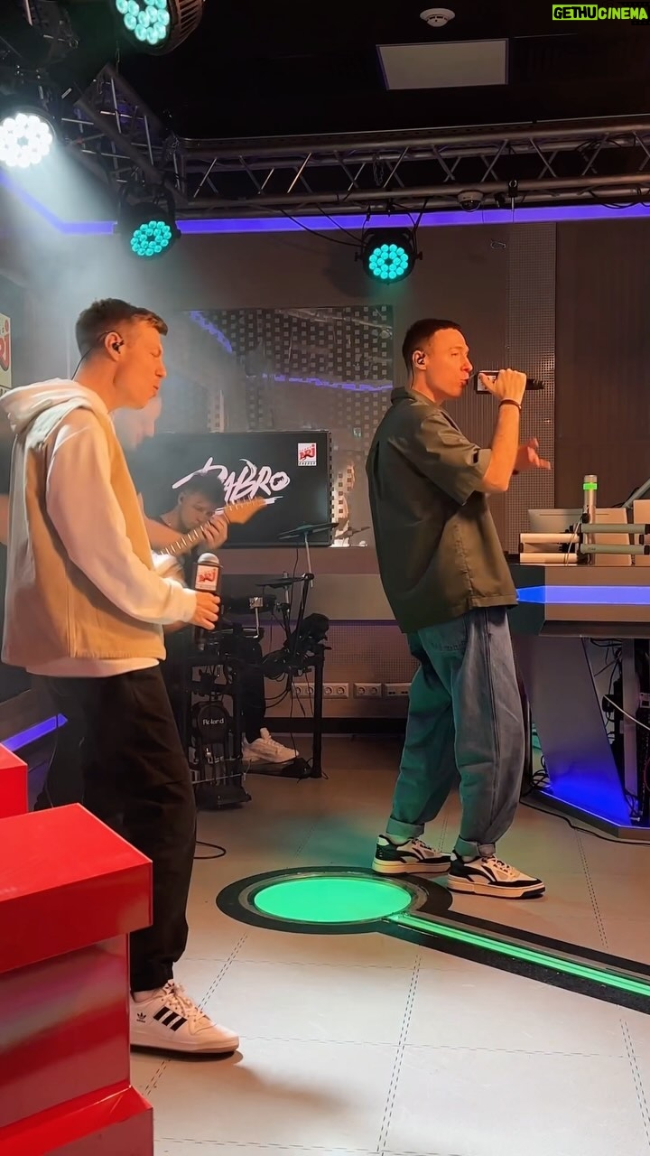 Mikhail Zasidkevich Instagram - Dabro раскачали радио с премьерой песни «Два крыла»🔥