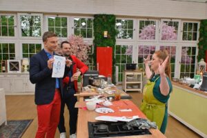 Milan Zimnýkoval Instagram - Podľa mňa šok za šokom v ostatnej časti PCS 😉 

Tak dovi zas v nedeľu! ♥️ #pecieceleslovensko #bakeoff #bakery