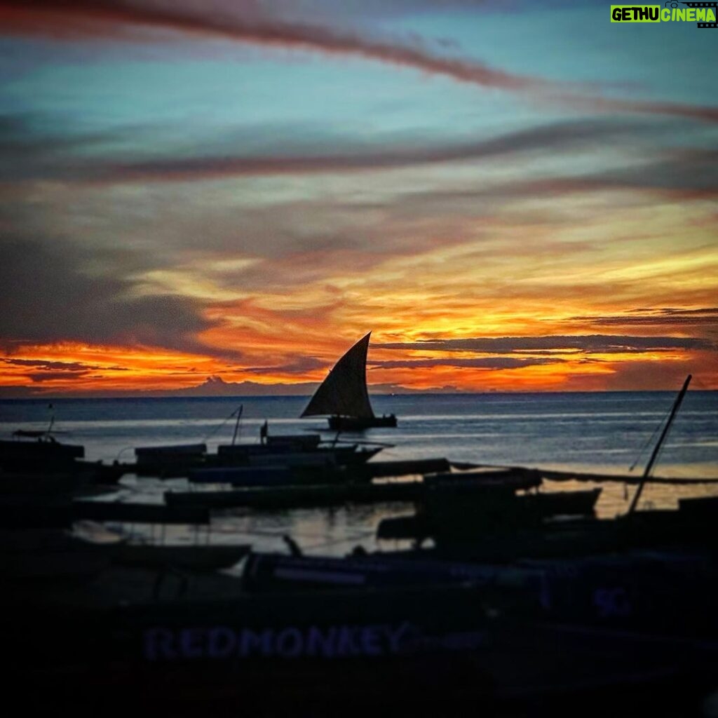 Milan Zimnýkoval Instagram - Sunset na Zanzibare nikdy nic nepokazi! 🇹🇿🌍☀️⛵️ #zanzibar #stonetown #africa #sunset #picoftheday #slovakgirl #romantic Stone Town, Zanzibar