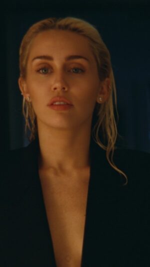 Miley Cyrus Instagram - FLOWERS OUT NOW.