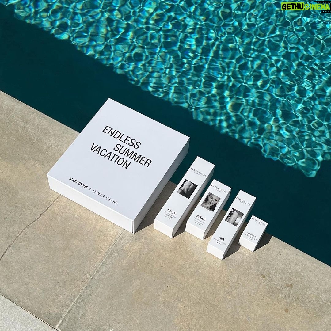 Miley Cyrus Instagram - Wanna glow like me? Introducing the Endless Summer Vacation x Dolce Glow box. Filled with my favorite DG products & an exclusive new product Acqua tanning face mist. Limited amount only. #MileysGlow Shop.MileyCyrus.com