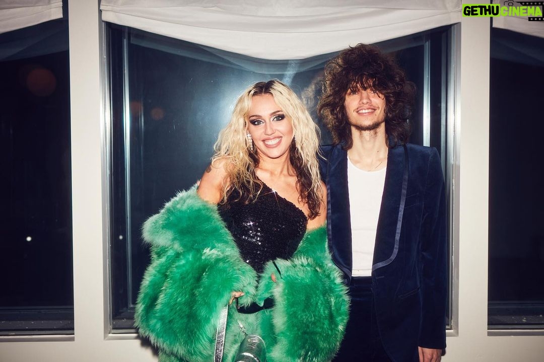 Miley Cyrus Instagram - ESV x @Gucci party 📸 @myleshendrik @vijatm