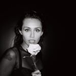 Miley Cyrus Instagram - One year ago today “Flowers” started making people happy & that makes me happy. Love you. Thank you. XO MC