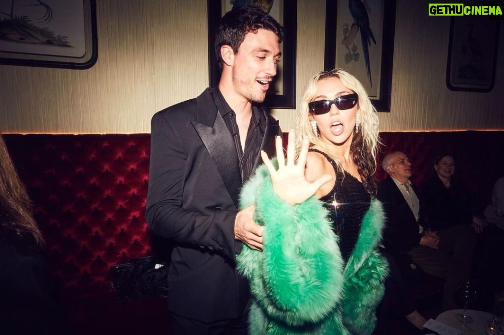 Miley Cyrus Instagram - ESV x @Gucci party 📸 @myleshendrik @vijatm