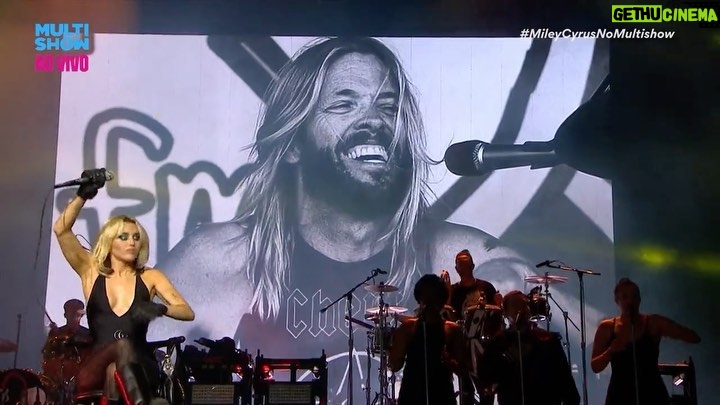Miley Cyrus Instagram - LAST NIGHTS SHOW IN BRAZIL IS DEDICATED TO MY FRIEND & LEGEND #TAYLORHAWKINS 🦅