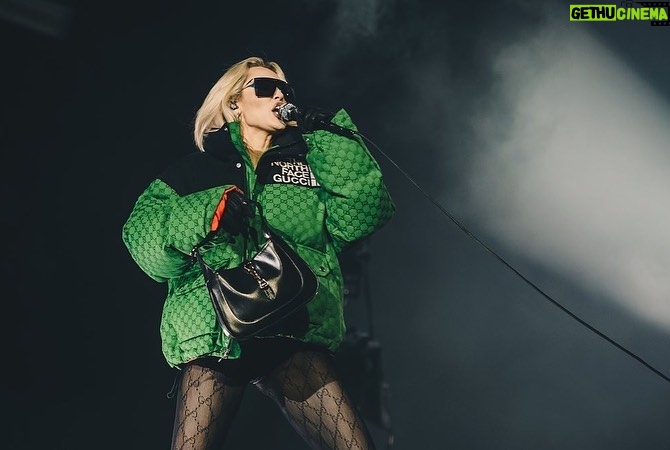 Miley Cyrus Instagram - #ATTENTION #MILEYLIVE FINALE! THANK YOU BRAZIL FOR AN UNFORGETTABLE NIGHT! #DedicatedToTaylorHawkins @gucci @alessandro_michele