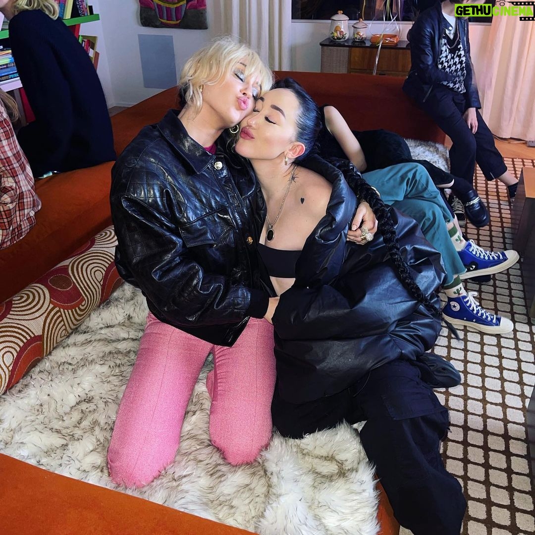 Miley Cyrus Instagram - It’s my baby sisters birthday @noahcyrus 🦋 #22 (this legend has the same bday as Bowie & Elvis obvi)