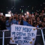 Miley Cyrus Instagram - I’LL NEVER FORGET YOU BOGOTA! ❤️💚💙🧡💜 #ATTENTION #MILEYLIVE